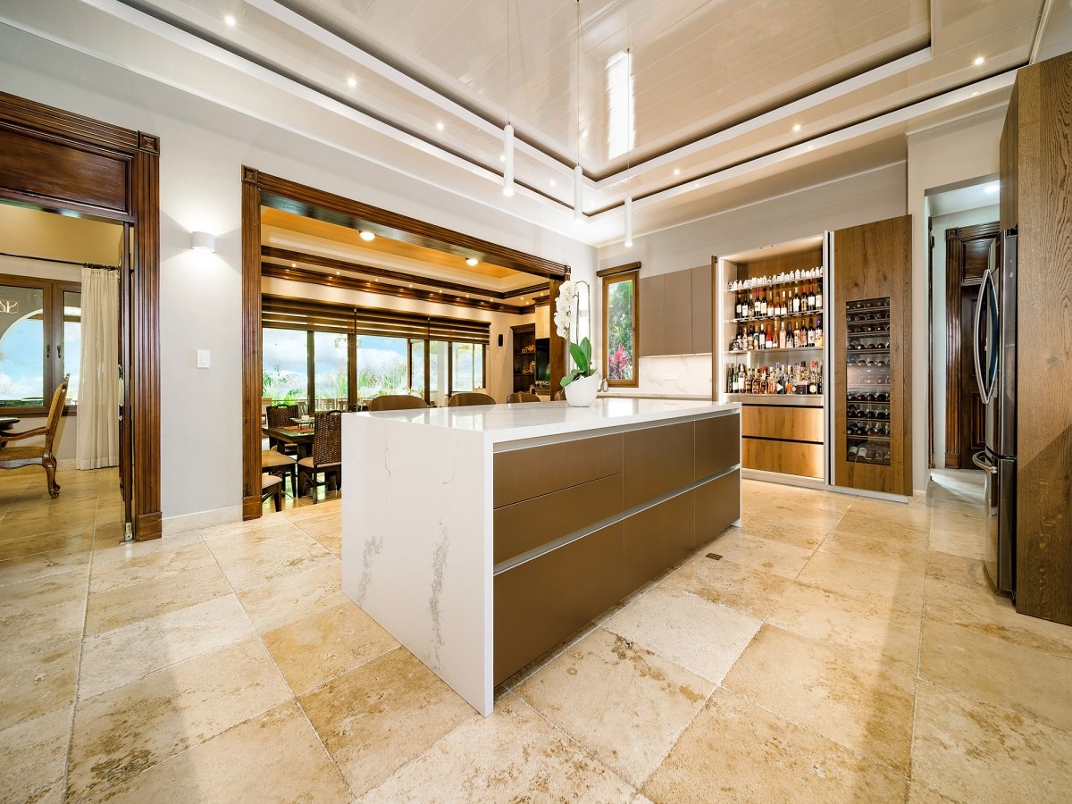 Majestic mansion, superbly constructed with great architectural detail...