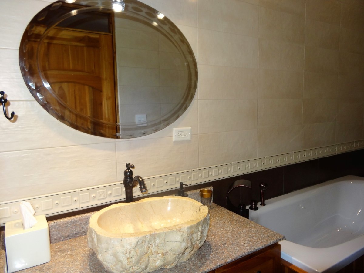 Hotel boutique rentable y consolidado en David