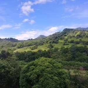 2 hectáreas con vistas a la montaña cerca de Santa Fe y el río Mulaba