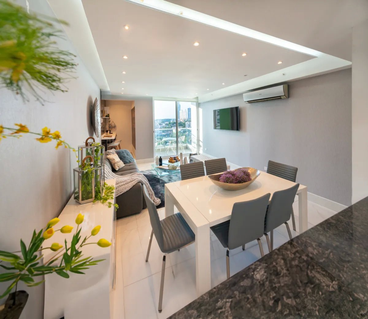 Luxury and Spaciousness in Edison Park Pacific Park Towers (162m²) – $409,500