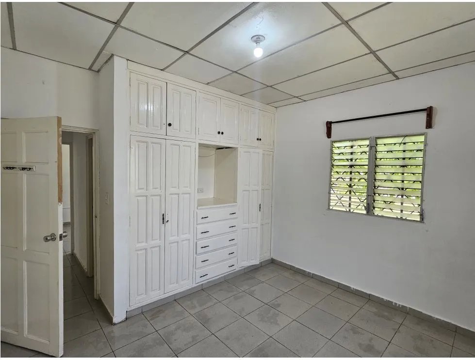 Alquiler de Casa en Villa rosa, Chitré Herrera. MB