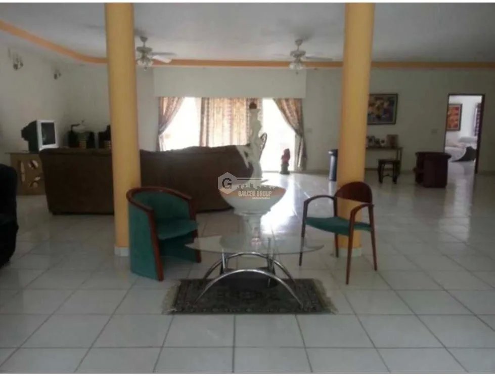 SE VENDE FINCA CON  3 CASAS A LA ORILLA DEL RIO 5 HECTAREAS EN CHAME