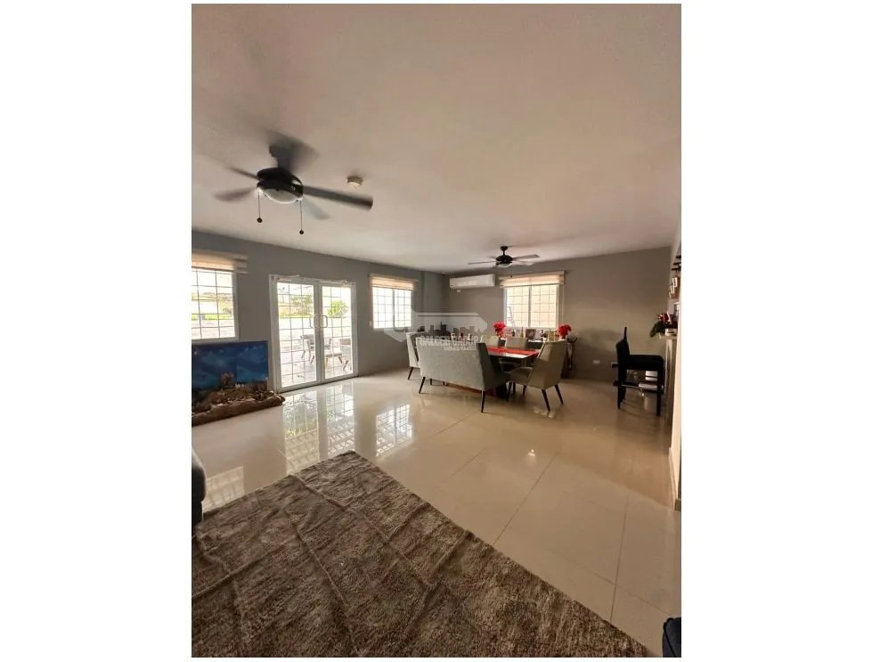 ALTOS DEL BOSQUE / EL DORAL / 4 BEDROOMS / 320 M2 / SPACIOUS TERRACE