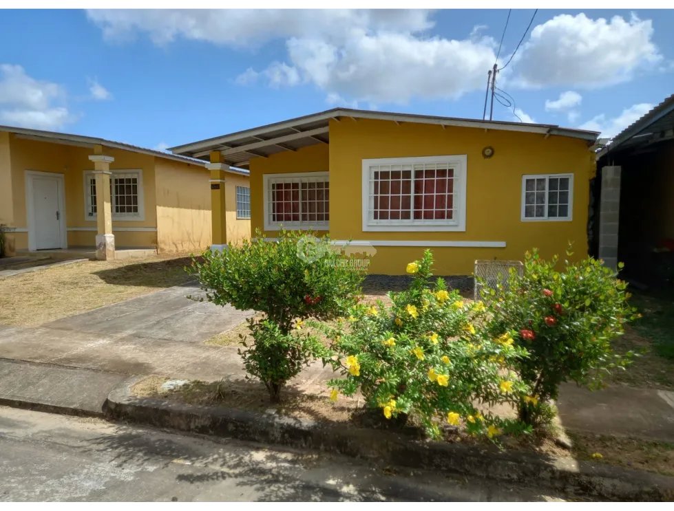 SE VENDE CASA EN PRADERA DE SAN LORENZO 209 M2 CON TERRAZA