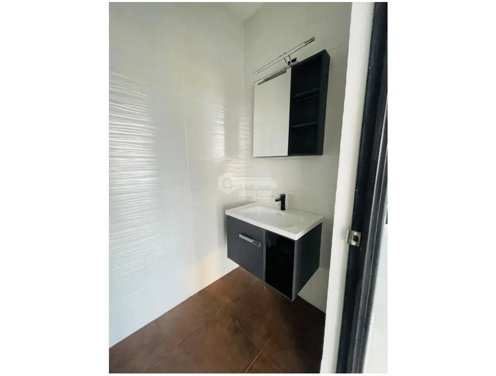 SE VENDE APARTAMENTO EN VISTAMAR  LAS OLAS  DE 3 HABITACION