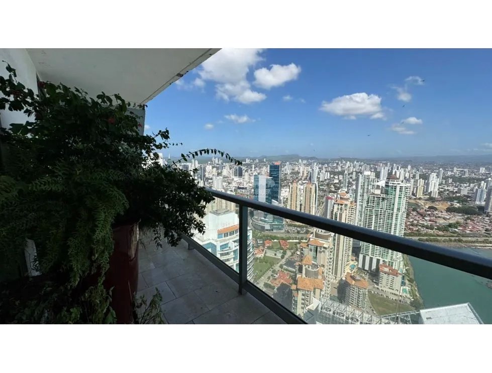 PUNTA PACIFICA / TOC TRUMP / PENTHOUSE / 300M / VISTA AL MAR