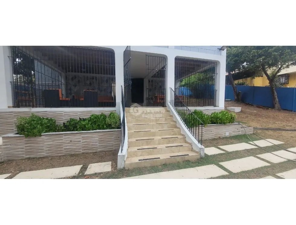 SE VENDE AMPLIA CASA EN NUEVA GORGONA  1150 M2 CON PISCINA Y TERRAZA