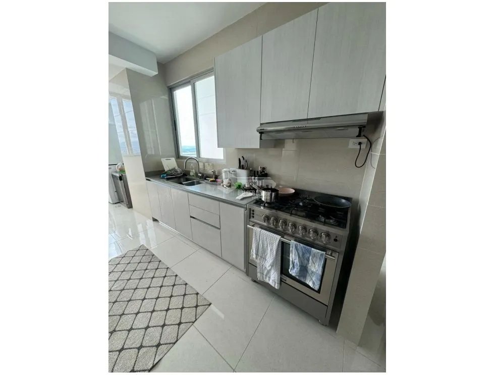 BELLA VISTA / COSTANERA / 205M / 3 HABITACIONES / DEPOSITO / BALCON