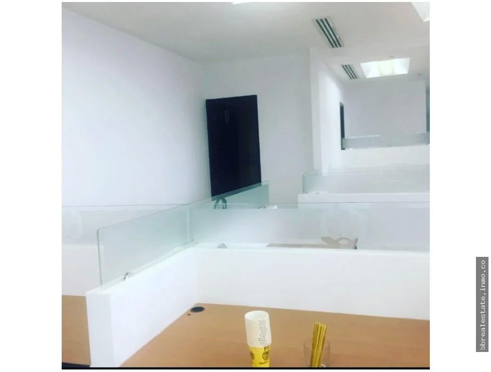 VENTA OFICINA PH F&F TOWER