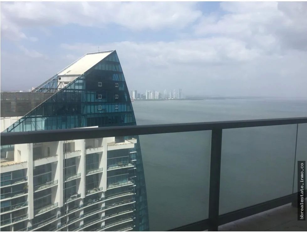 VENTA PH THE OCEAN CLUB