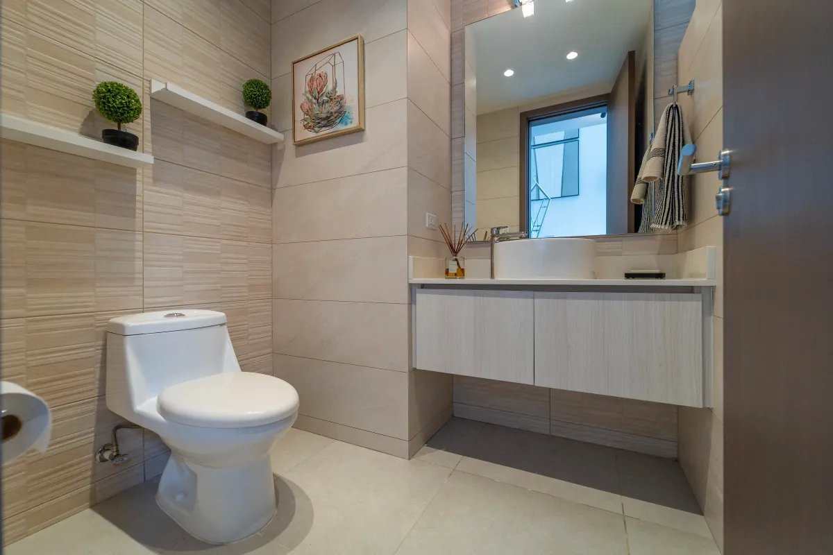 Lujo Sostenible con Gran Terreno! Villa en Riverwalk – Green City