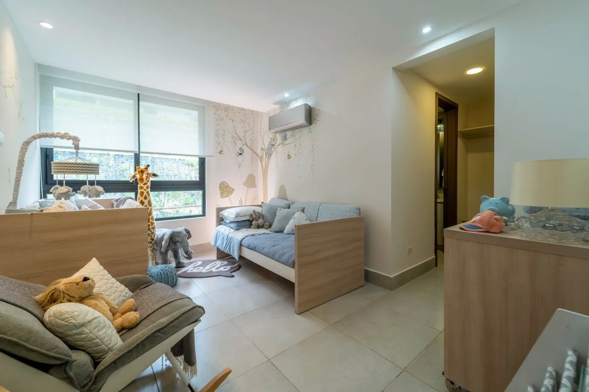 Lujo Sostenible con Gran Terreno! Villa en Riverwalk – Green City