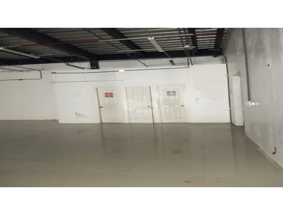 SE ALQUILA LOCAL COMERCIAL JUAN DIAZ  478M SIN DIVISIONES OFICINA