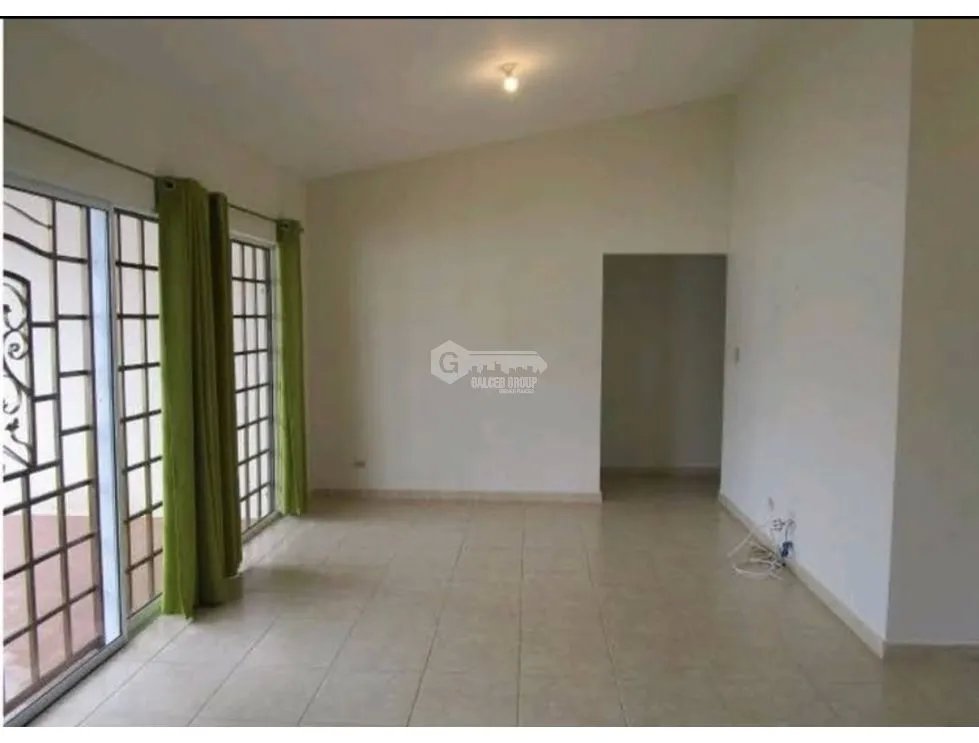 SE VENDE CASA EN LAS ARBOLEDAS 252 M2 CON CANCHAS  DEPORTIVAS