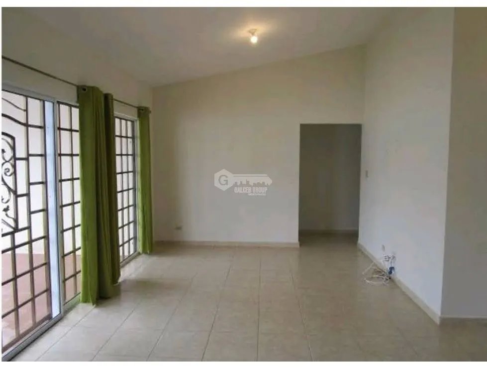 SE VENDE CASA EN LAS ARBOLEDAS 252 M2 CON CANCHAS  DEPORTIVAS