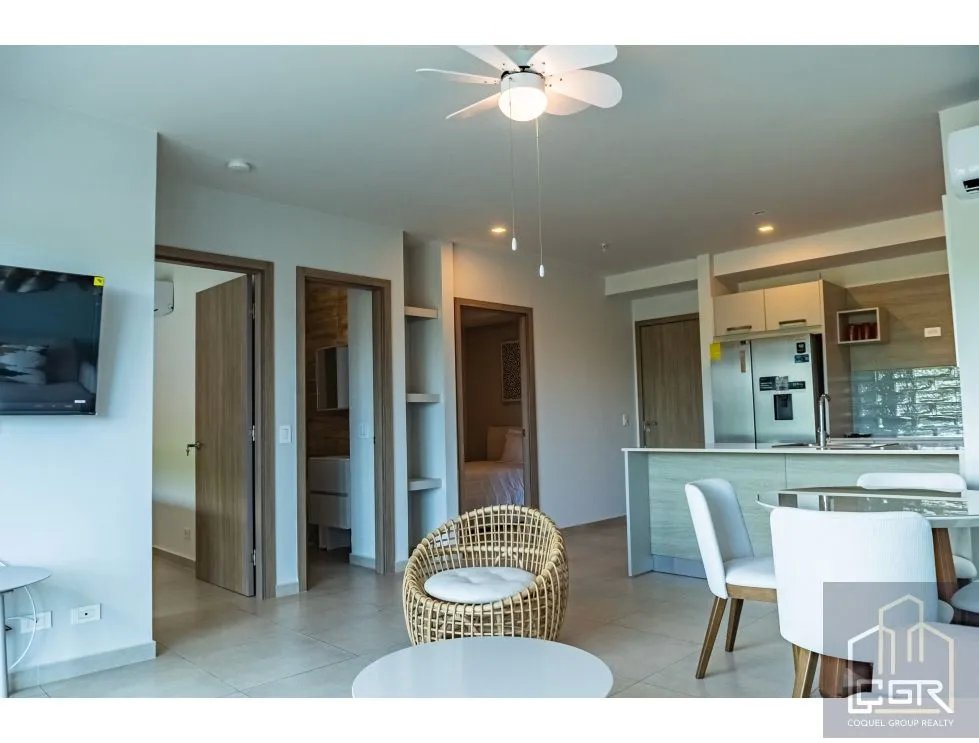 VENTA DE APARTAMENTO EN PH ROYAL PALM PLAYA GORGONA