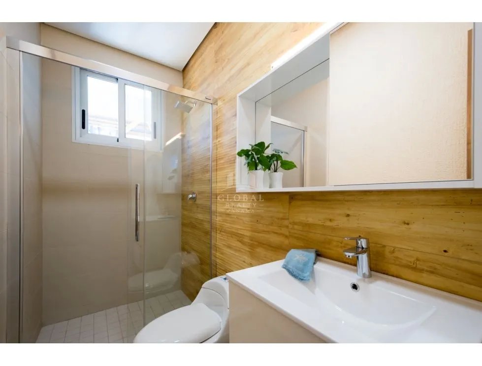 Apartamentos en Venta Royal Palm Playa Gorgona Panamá Oeste