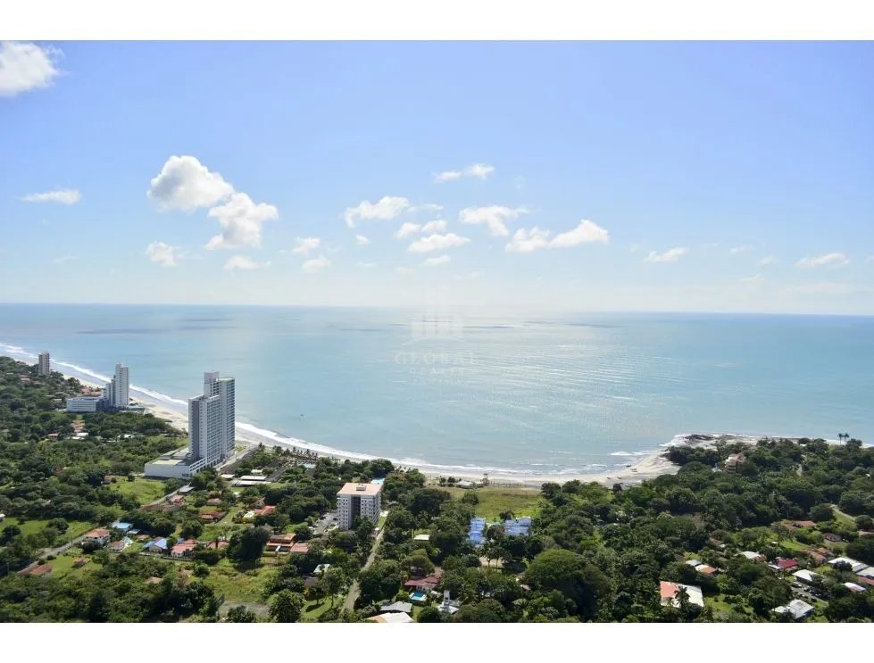 Apartamentos en Venta Royal Palm Playa Gorgona Panamá Oeste