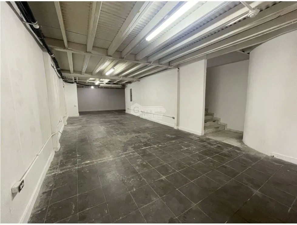 CASCO VIEJO / PLAZA CENTRAL / 120M / 2 BATHROOMS / KITCHEN / MEZZANINE