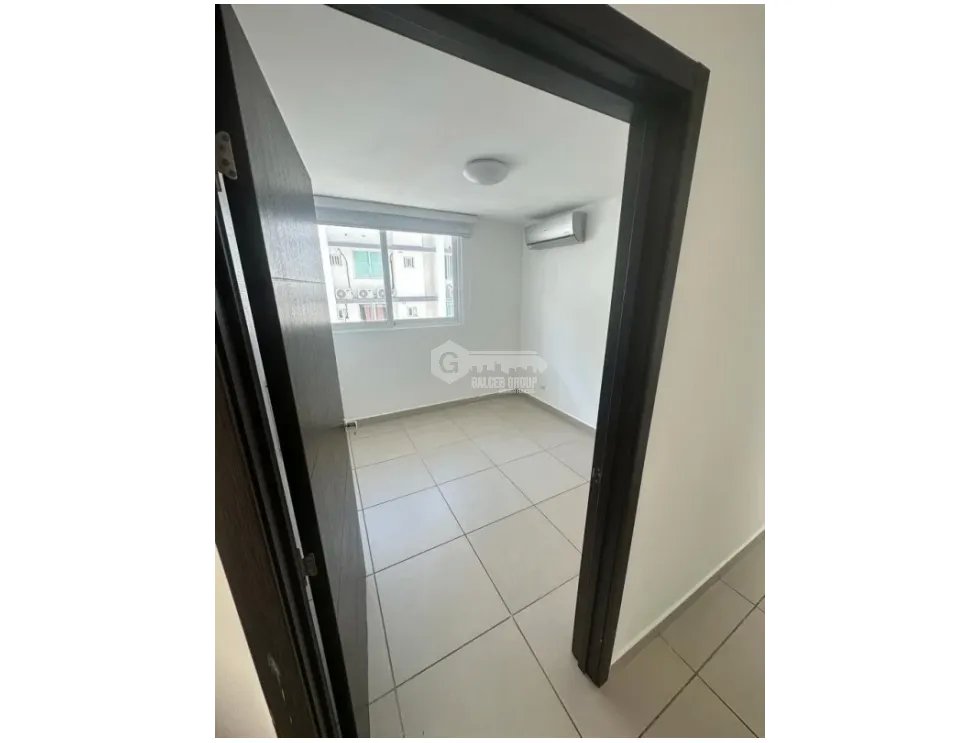 SE VENDE APARTAMENTO EN  PH KINGS PARK 131 M2 CON BALCON