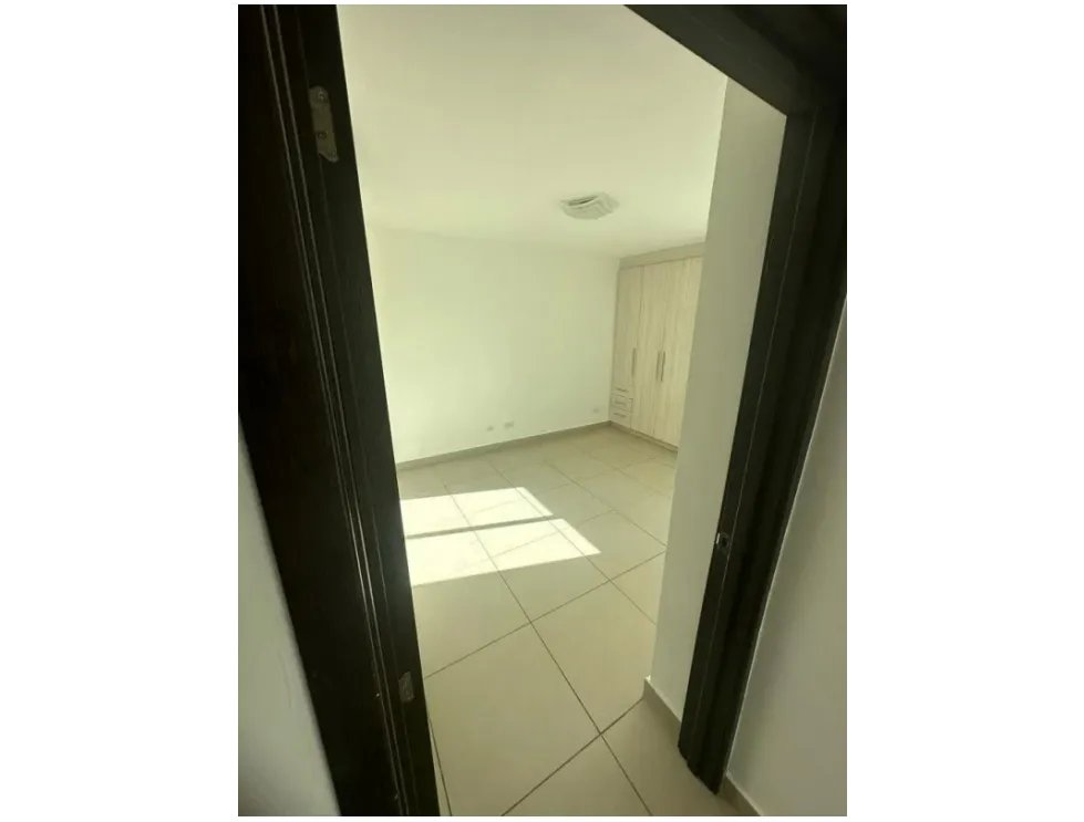 SE VENDE APARTAMENTO EN  PH KINGS PARK 131 M2 CON BALCON