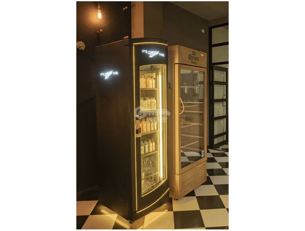 FOR LEASE: COMMERCIAL SPACE IN CASCO VIEJO 180M² 2 BATHROOMS KITCHEN A...