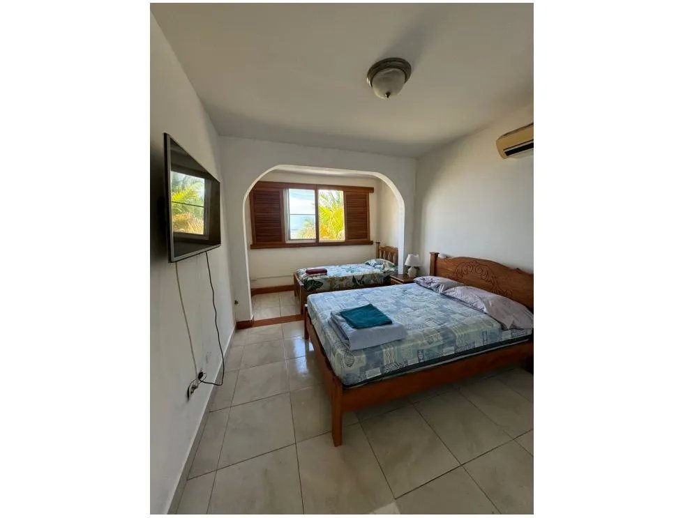 PLAYA DORADA / VISTA AL MAR / 5 HABITACIONES / 200 M2 / 2 NIVELES
