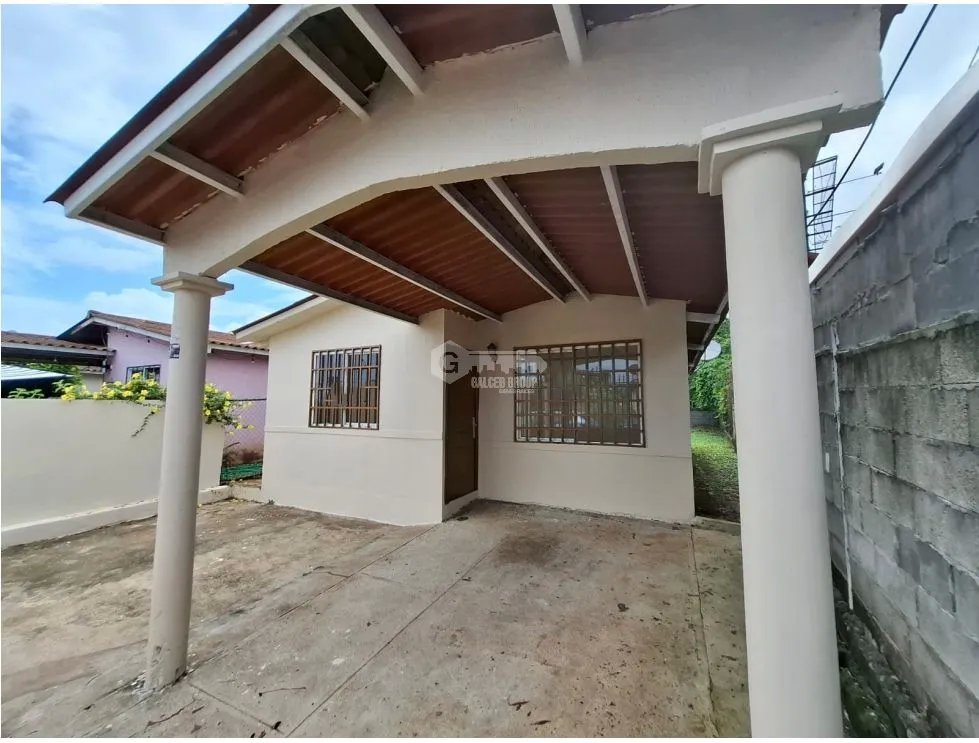 SE VEN CASA EN ARRAIJAN  LA CONSTANCIA 300 M2 AMPLIO PATIO