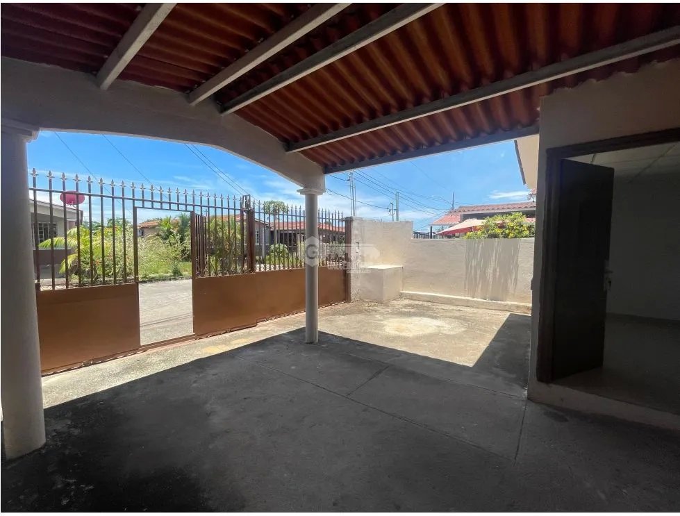 SE VEN CASA EN ARRAIJAN  LA CONSTANCIA 300 M2 AMPLIO PATIO