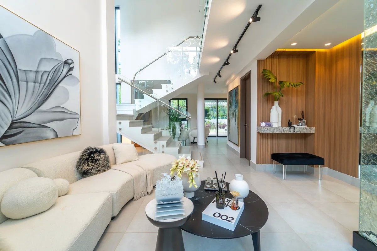 Luxury and Comfort: Exclusive Villas in Riverwalk Green City (277 m²)