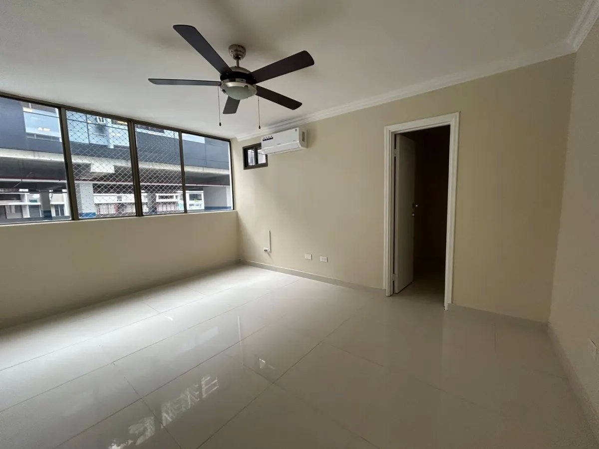 Apartamento en Venta – PH Tower One, Marbella