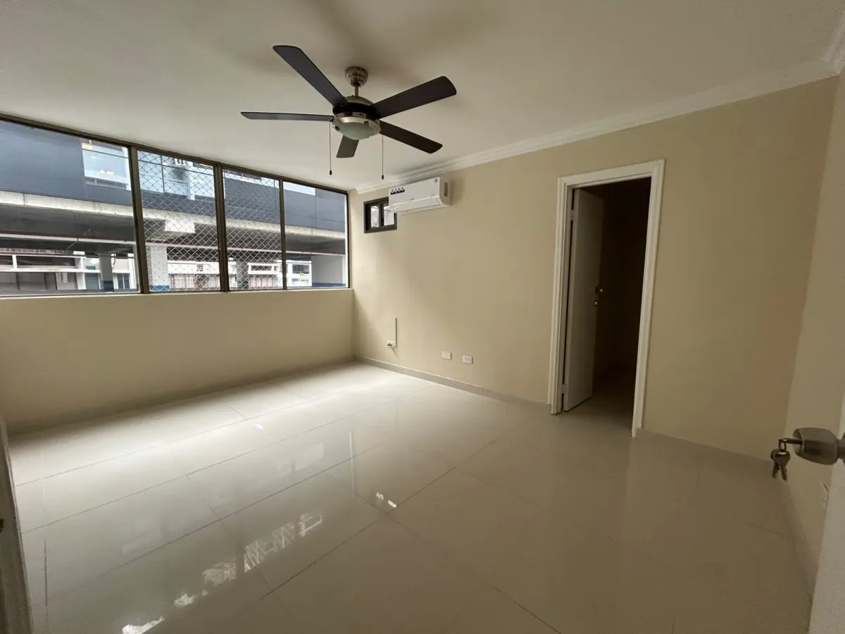 Apartamento en Venta – PH Tower One, Marbella