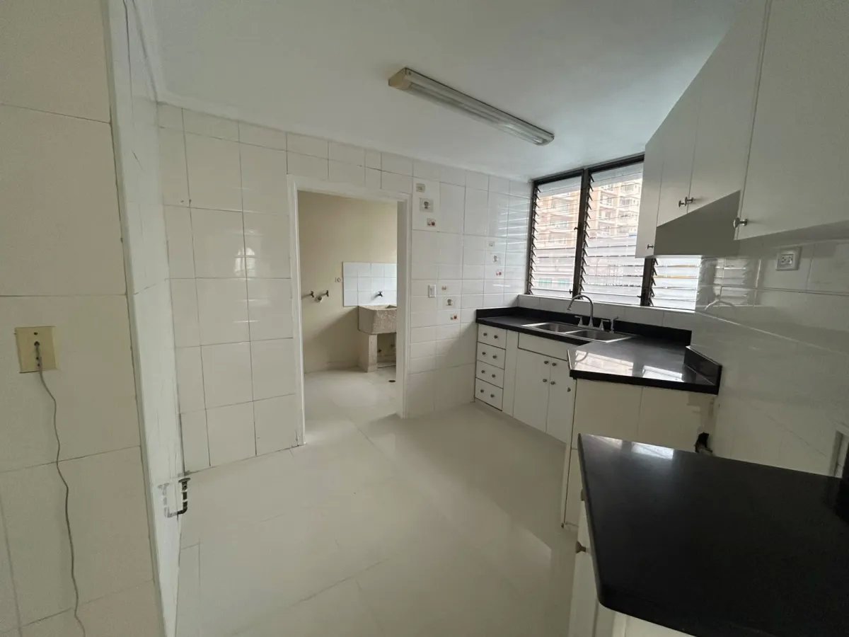 Apartamento en Venta – PH Tower One, Marbella