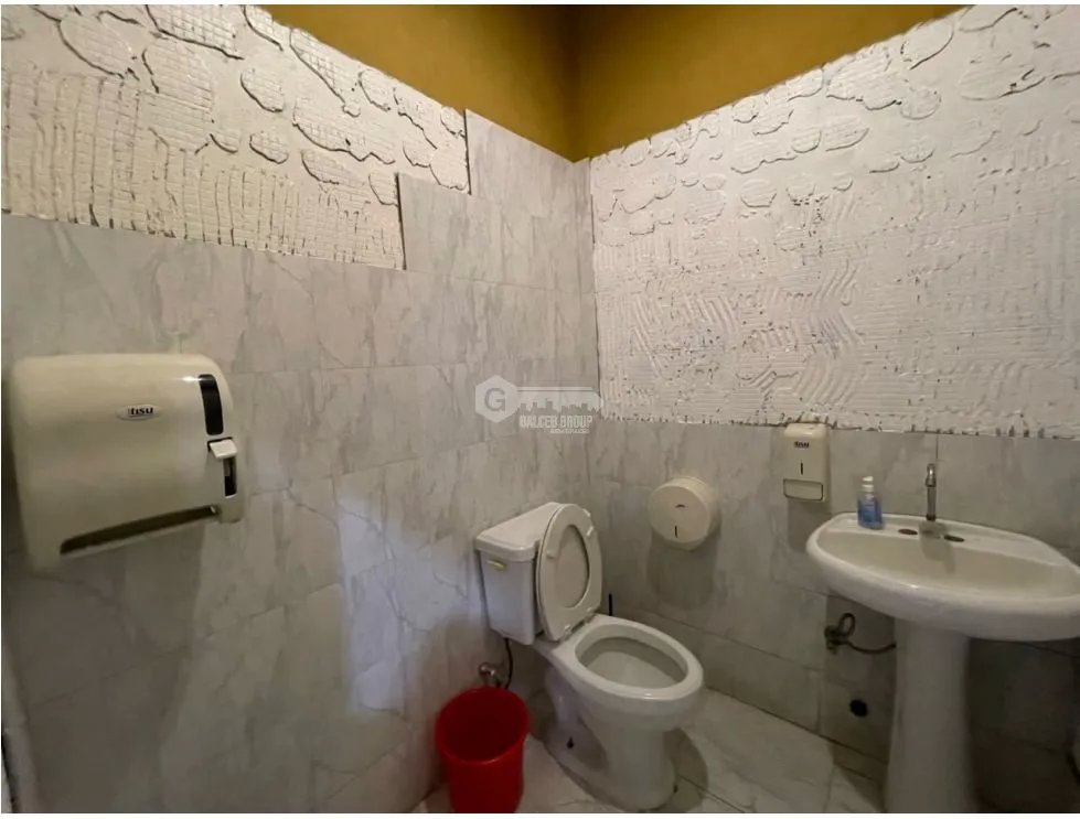 FOR LEASE COMMERCIAL SPACE SAN FRANCISCO 270M GROUND FLOOR WITH PRIVATE OFFICE
