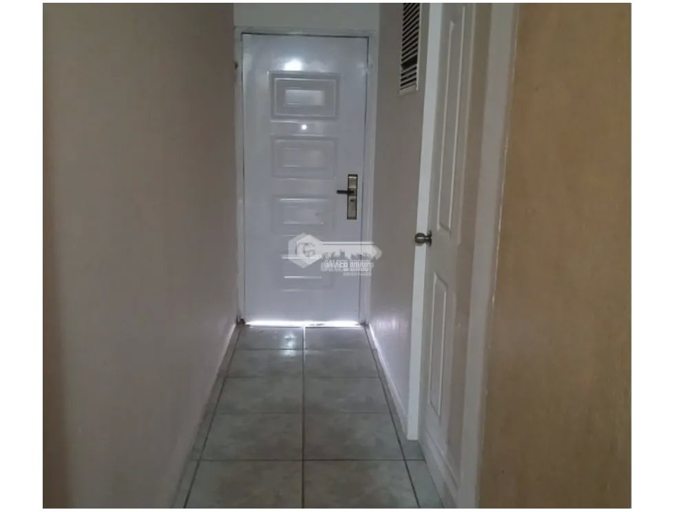 SE ALQUILA APARTAESTUDIO VILLA LUCRE 45M ENTRADA INDEPENDIENTE YG