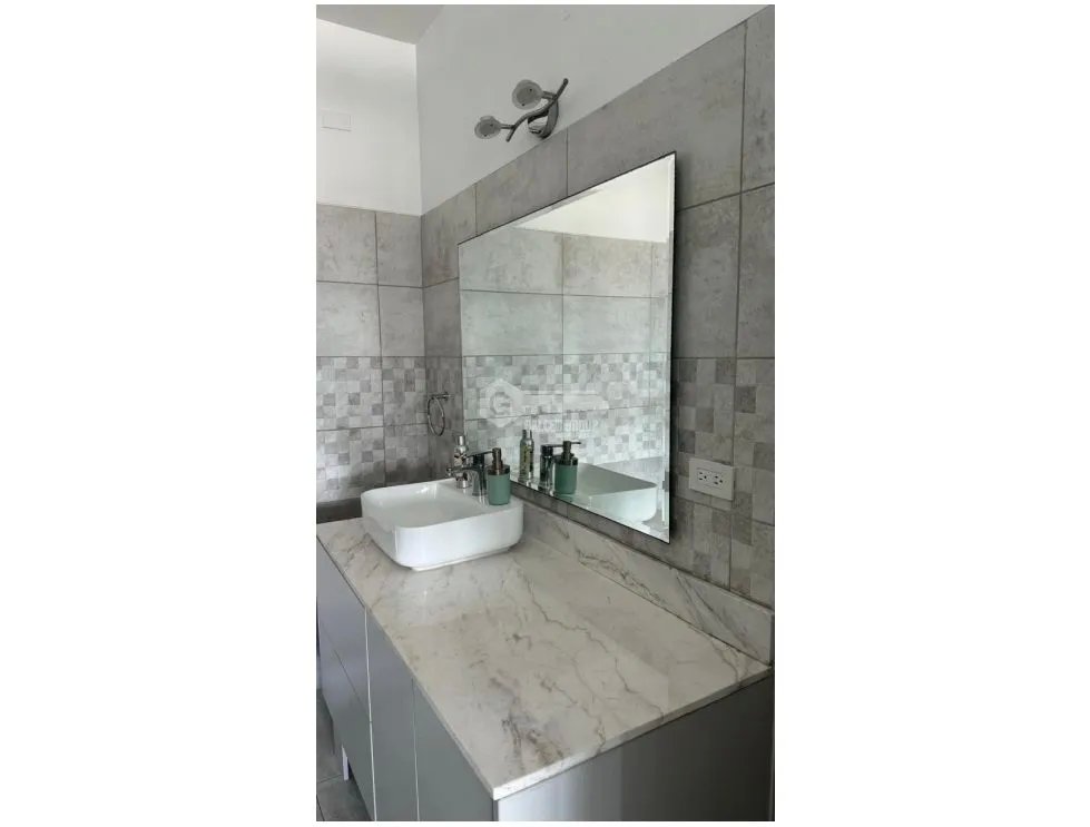 FOR SALE APARTMENT SAN FRANCISCO 133M 2 BEDROOMS AND BALCONY