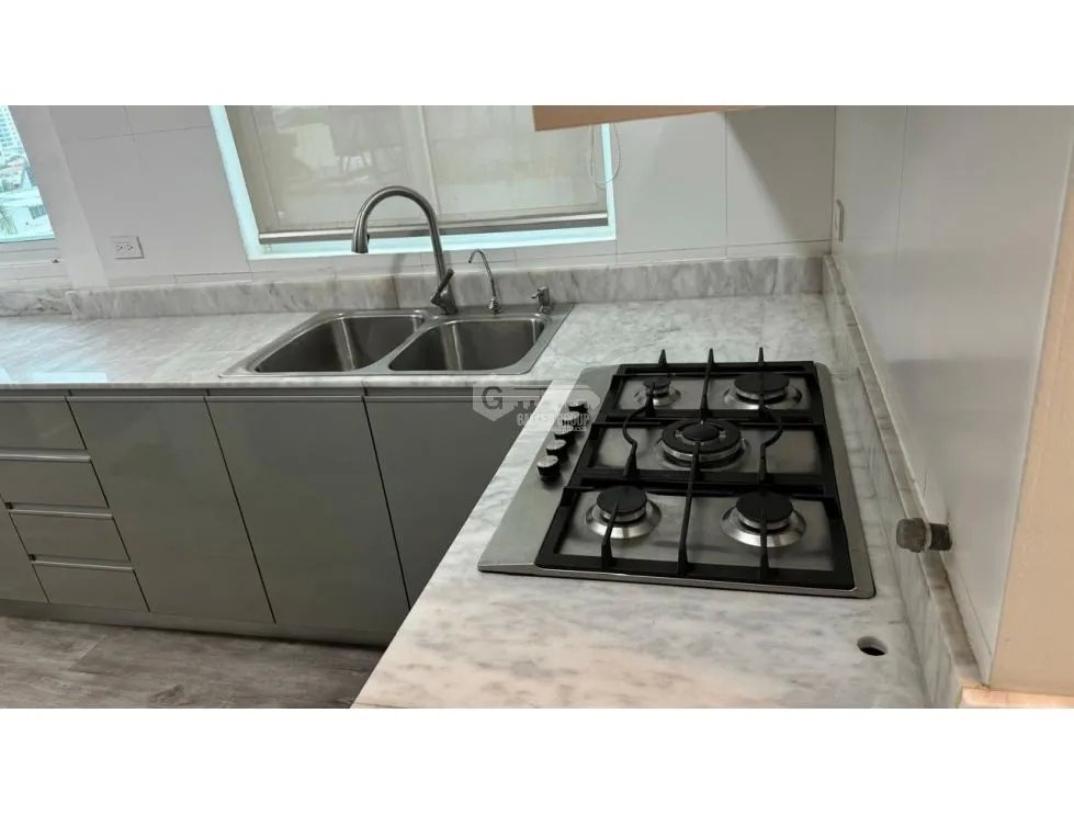 FOR SALE APARTMENT SAN FRANCISCO 133M 2 BEDROOMS AND BALCONY
