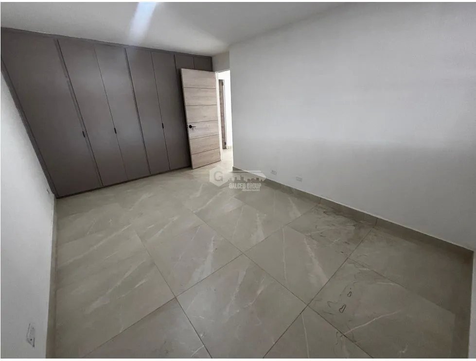 SAN FRANCISCO / FLAMINGO / 240M / 4 BEDROOMS / TERRACE / 2 LEVELS