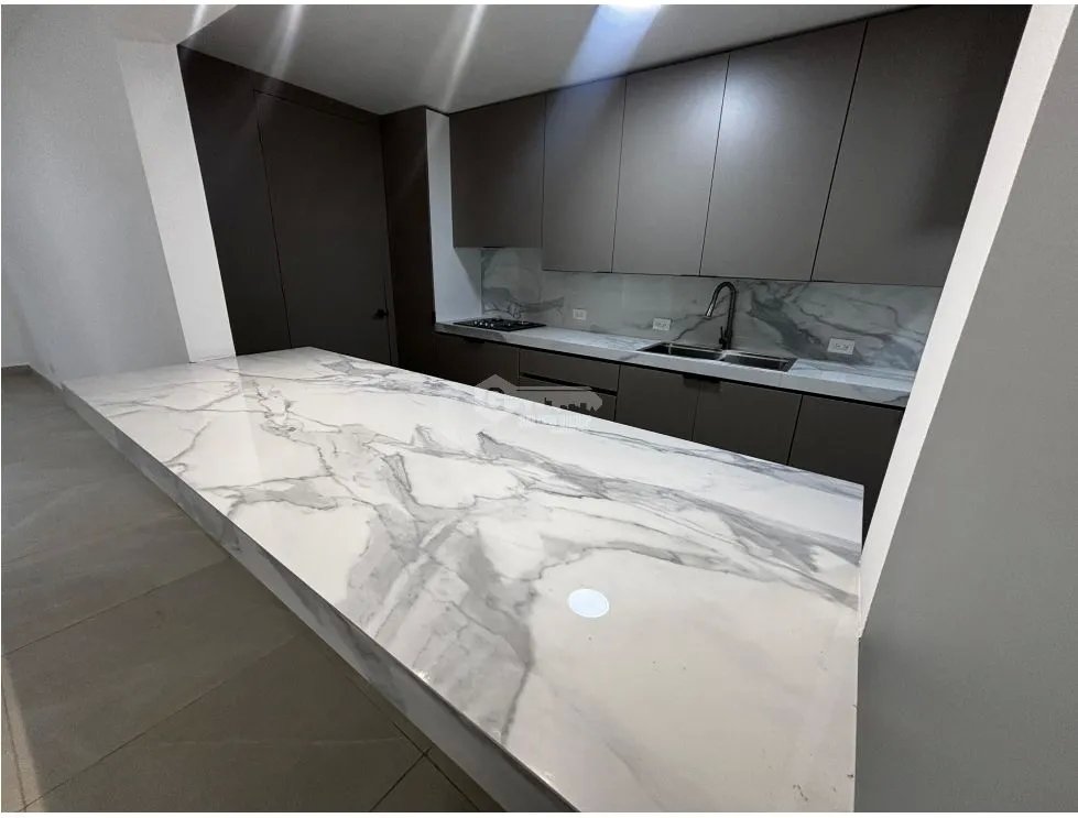 SAN FRANCISCO / FLAMINGO / 240M / 4 BEDROOMS / TERRACE / 2 LEVELS