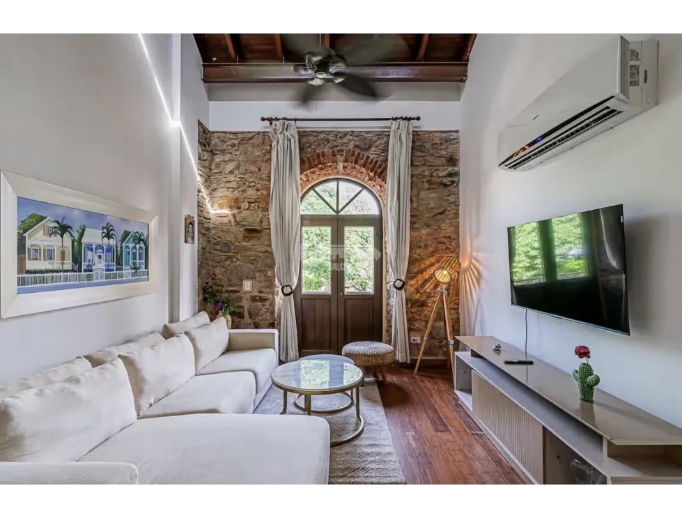 CASCO VIEJO / PORTAL DE CALDAS / 114M / 1 BEDROOM / BALCONY / LOFT