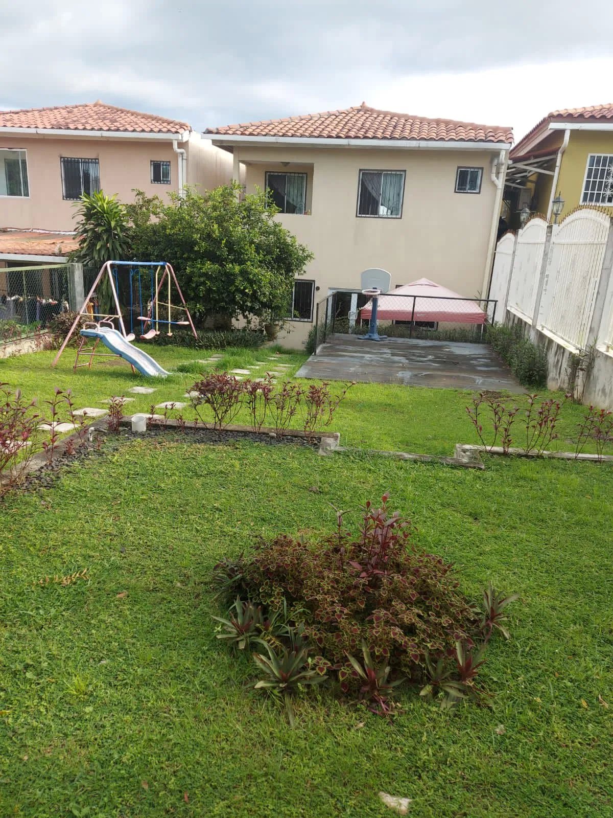Duplex For Sale in El Doral