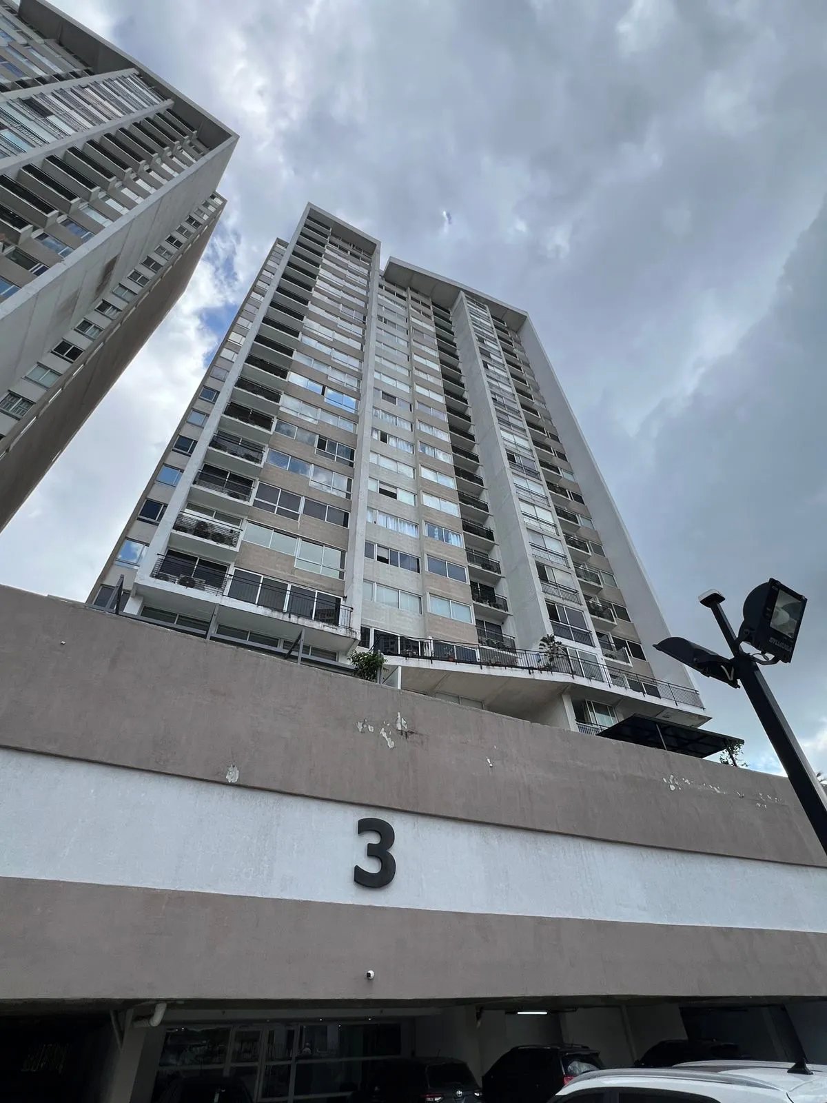 ALQUILER DE APARTAMENTO EN TORRES DE AVIÑÓN | VÍA RICARDO J. ALFARO