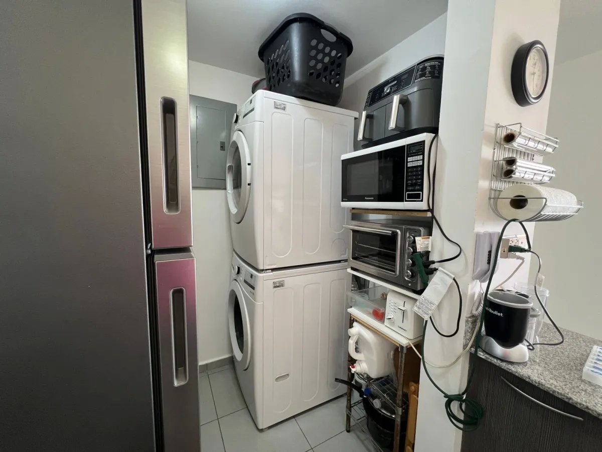 ALQUILER DE APARTAMENTO EN TORRES DE AVIÑÓN | VÍA RICARDO J. ALFARO