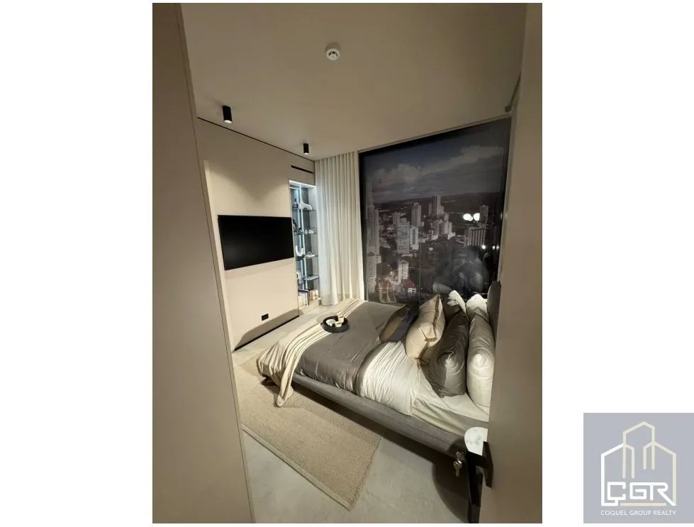 APARTMENT FOR SALE IN UPTOWN PH URUGUAY STREET