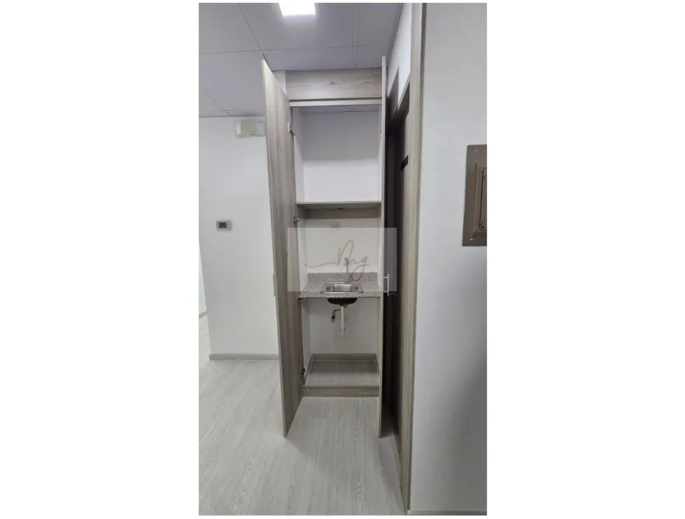 Venta de Consultorio en Torre Palmeras, Costa del Este