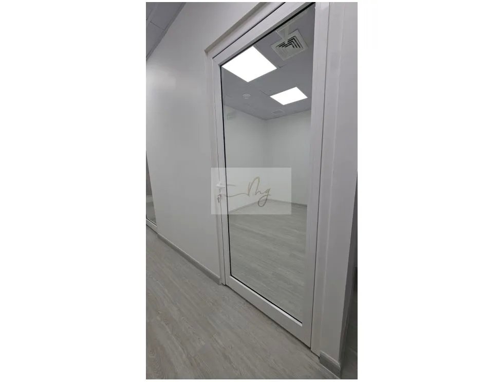 Venta de Consultorio en Torre Palmeras, Costa del Este