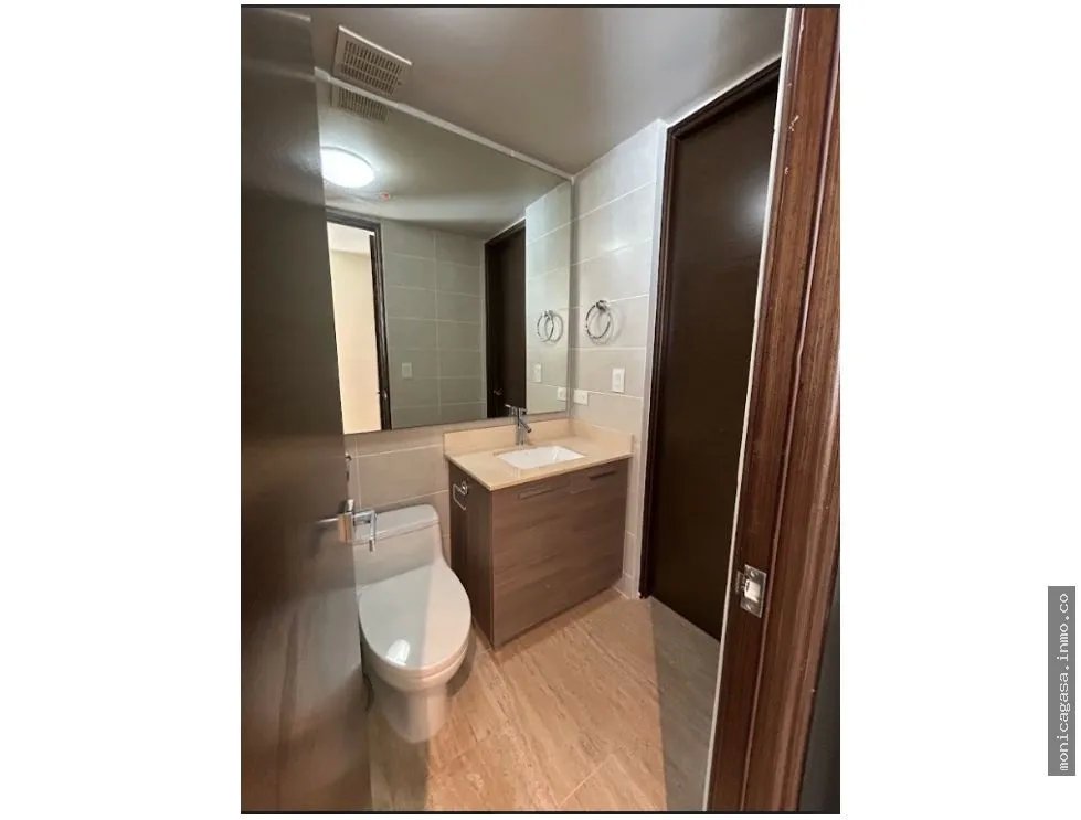 Alquiler de Apartamento Amoblado en The Regent – Costa del Este