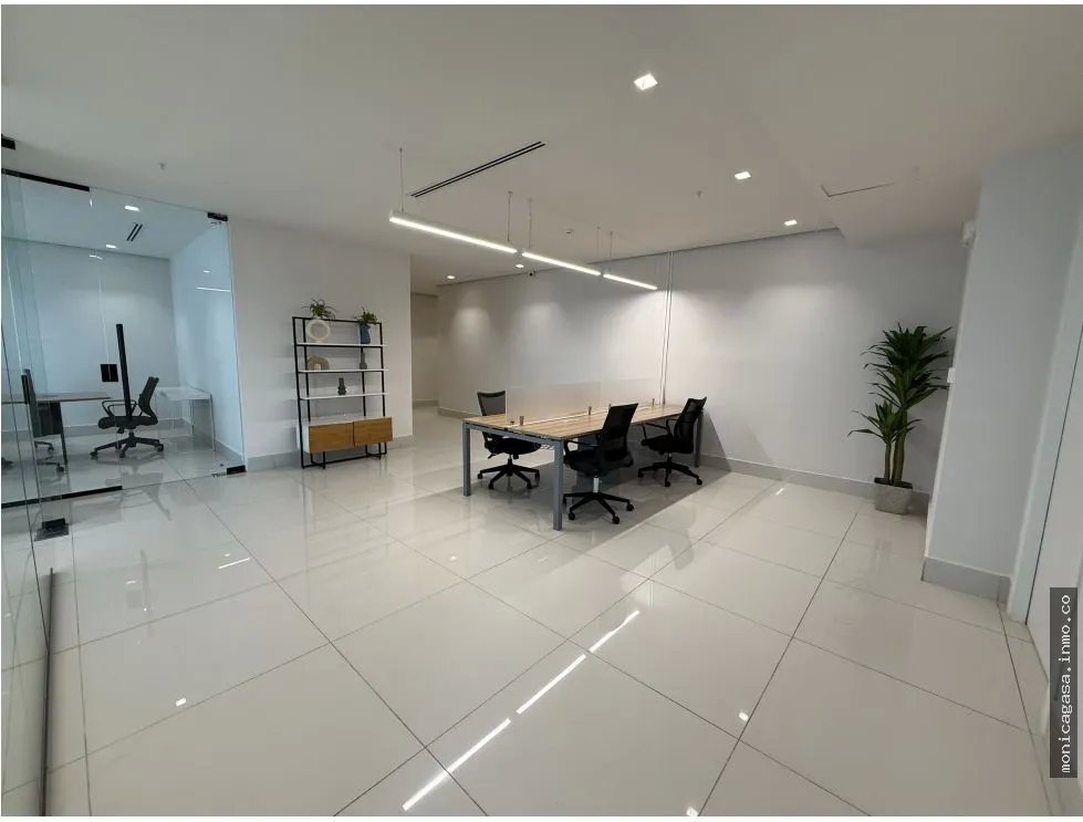 ALQUILER – OFICINA AMOBLADA EN FINANCIAL PARK, COSTA DEL ESTE