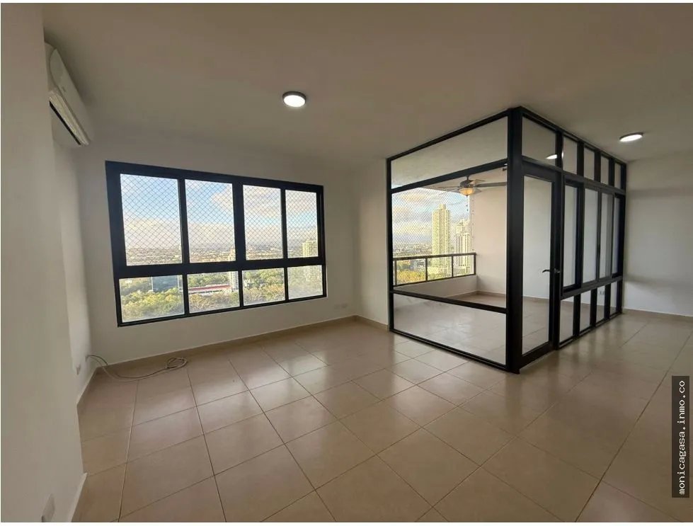 VENTA – AMPLIO APARTAMENTO EN PH PARQUE DEL MAR I, COSTA DEL ESTE
