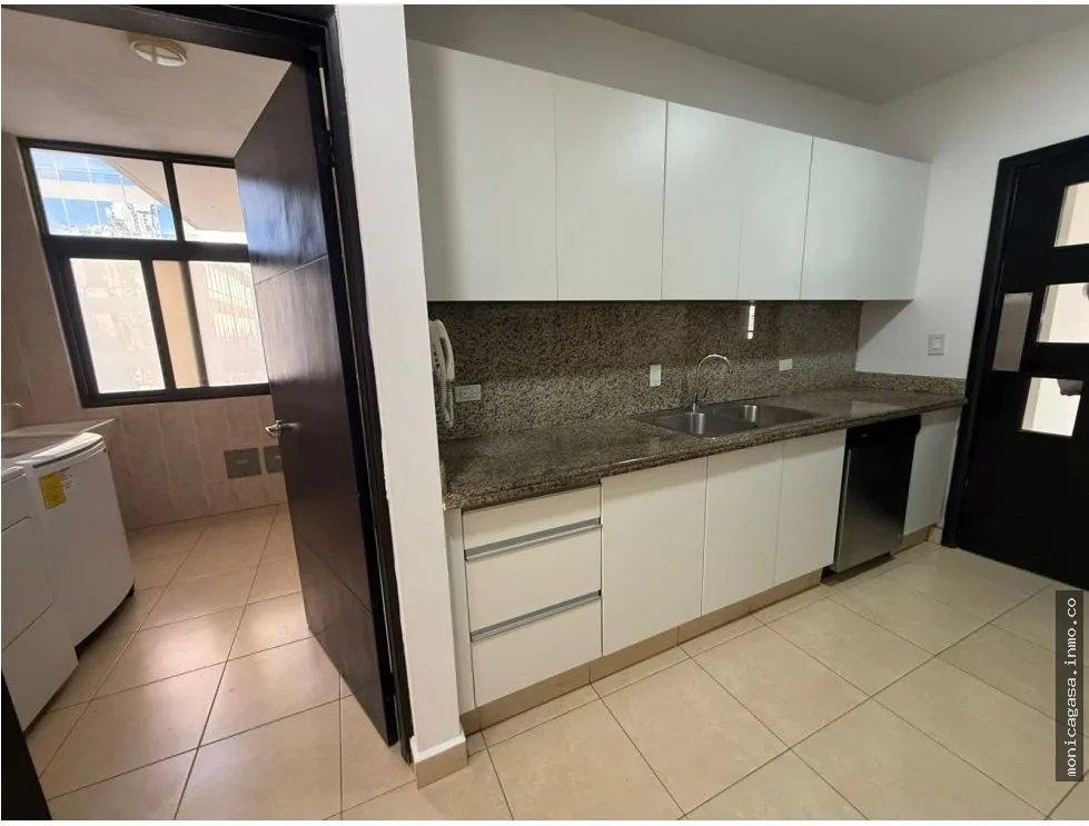 VENTA – AMPLIO APARTAMENTO EN PH PARQUE DEL MAR I, COSTA DEL ESTE
